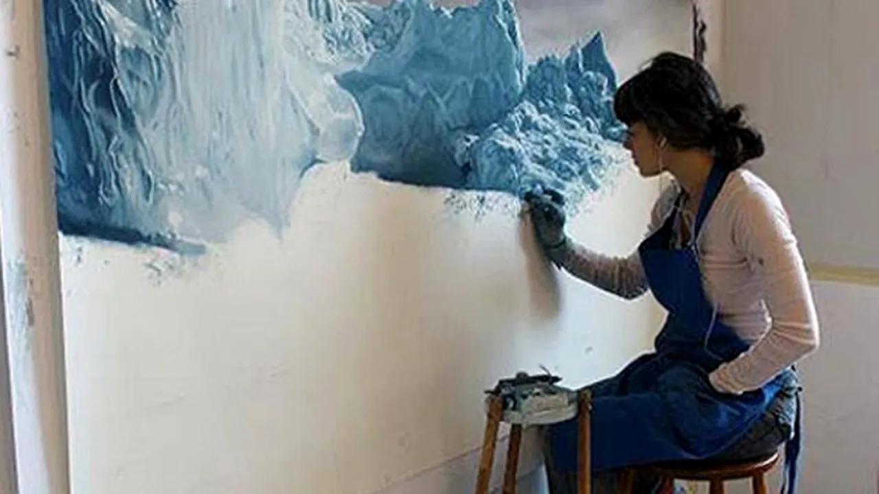 GALERIE FOTO. O americancă uimește lumea cu picturile sale suprarealiste