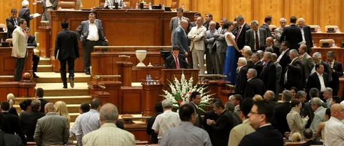 REFERENDUM PENTRU DEMITEREA LUI TRAIAN BĂSESCU - ULTIMA ORĂ: USL a convocat Parlamentul în sesiune extraordinară pentru legea referendumului