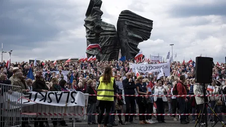 Proteste masive în Polonia împotriva Guvernului: ce vor sutele de mii de oameni care au ieșit pe străzi