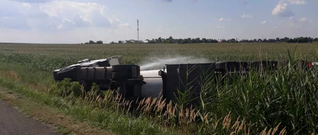 Traficul pe Autostrada Soarelui, deviat din cauza cisternei cu KEROSEN răsturnate