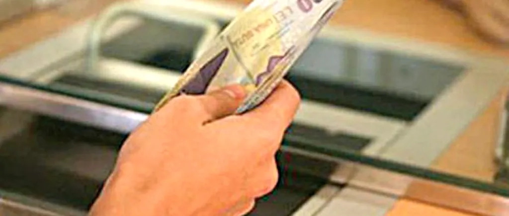 Românii vor plăti rate mai mari din octombrie dacă au credite calculate în funcție de IRCC