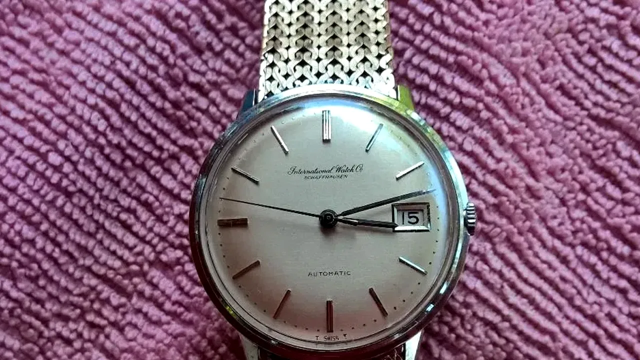 Vezi dacă îl ai acasă! Colecționarii au evaluat acest ceas de mână la 35.600 de lei