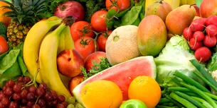 Sucuri „miraculoase” care pot reduce riscul de a face CANCER. 10 rețete cu fructe și legume, pe care le poți face rapid acasă