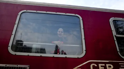 Locomotiva unui tren care circula pe ruta Brașov - București a deraiat VIDEO

