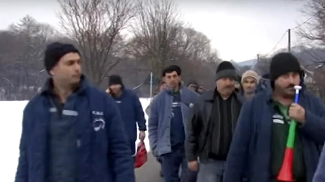 Vor salarii mai mari și reducerea vârstei de pensionare! PROTESTE MASIVE la carierele Complexului Energetic Oltenia. Ministerul Energiei, propunere de ULTIMĂ ORĂ pentru angajați