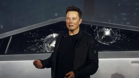 Moment jenant pentru miliardarul Elon Musk. Câți bani a pierdut după ce geamurile Cybertruck-ului s-au spart în timp ce lăuda vehiculul futurist - VIDEO