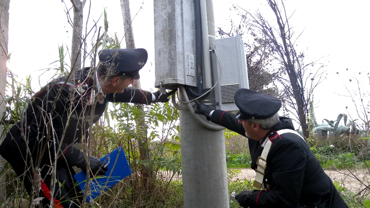 Nouă imigranți români suspectați de furt de energie electrică, arestați în Italia