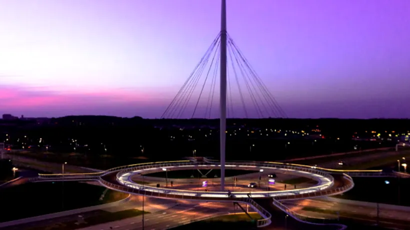 Primul pod suspendat circular din lume dedicat exclusiv bicicletelor FOTO