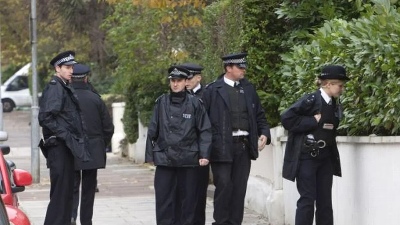 O polițistă a murit în timp ce alerga după doi hoți de telefoane