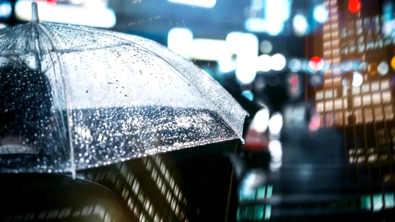 COD ROȘU de ploi. Orașul din România care închide școlile de urgență