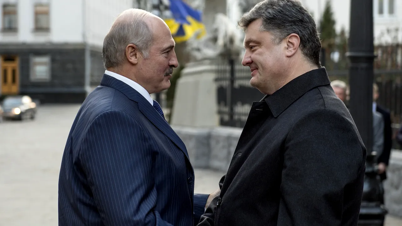 Aleksandr Lukașenko se află în vizită la Kiev în timp ce negocierile de pace trenează 