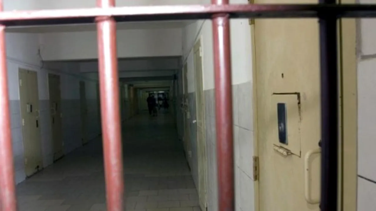 Motivul pentru care un deținut eliberat de două zile a încercat să intre prin efracție înapoi la închisoare