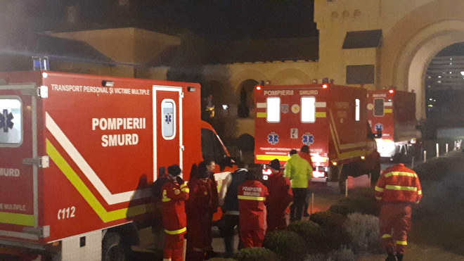Ambulanțele SMURD ajung la Catedrala Reîntregirii Neamului