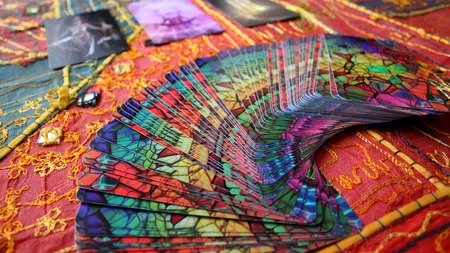 HOROSCOP tarot pentru 22 februarie 2020. Berbecii au de luat o decizie grea, Gemenii trebuie să se organizeze bine