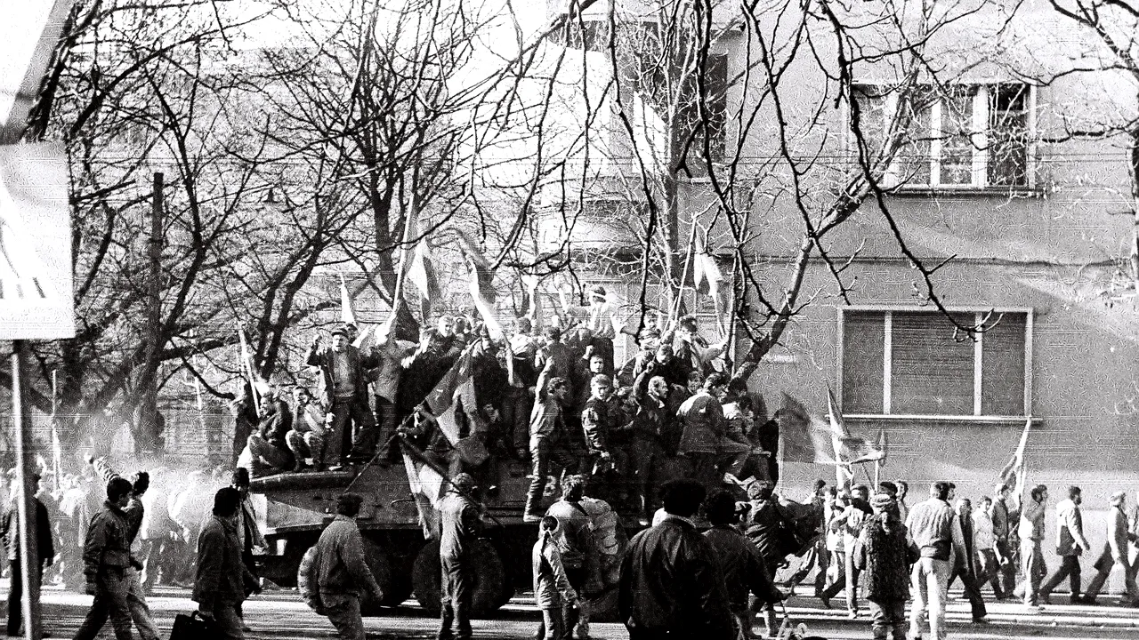 GÂNDUL LIVE. Arhiva operativă ICE - Dunărea DESECRETIZATĂ. În anii `80 prin conturile firmei Securității s-au plimbat 4 miliarde de dolari