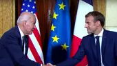 Oficial le merge bine! Joe Biden l-a scos pe Emmanuel Macron la o înghețată. Fotografia postată pe contul de Twitter al liderului de la Casa Albă a devenit virală. „Au venit niște prieteni în vizită”