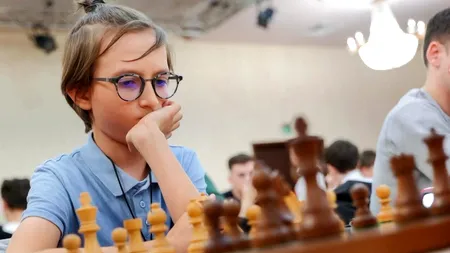 Henry, un adolescent de 15 ani, a repus șahul românesc pe harta podiumului mondial. Sportivul de la CSM Constanța a devenit vicecampion mondial la șah