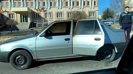 Un șofer şi-a dat foc la maşină, după ce i-a fost reţinut permisul de conducere