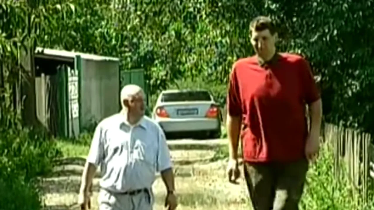 Cel mai înalt om din lume a murit la vârsta de 44 de ani