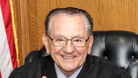 A murit „cel mai amabil JUDECĂTOR din lume”. Cum i-a impresionat pe americani Frank Caprio