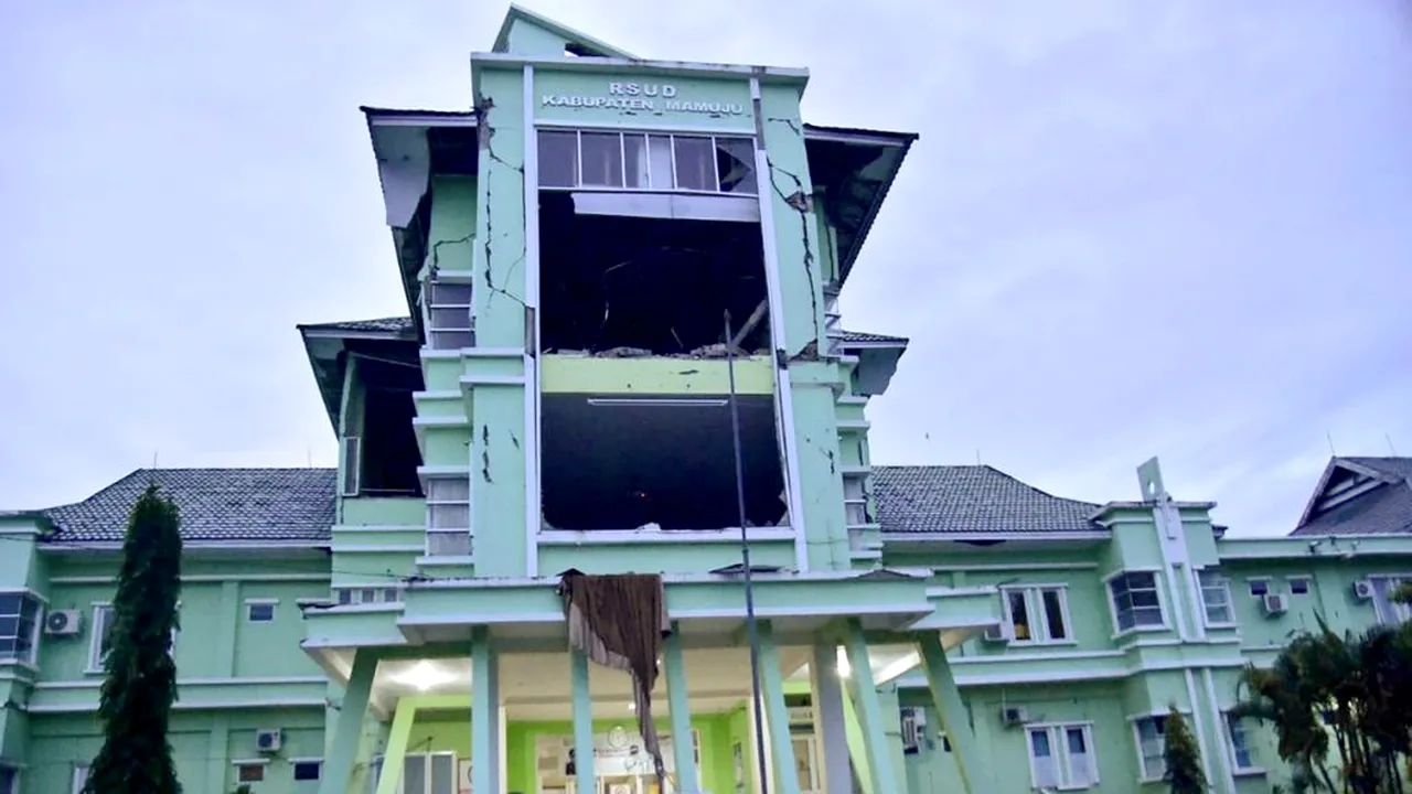 Zeci de morți și sute de răniți în urma unui cutremur puternic produs în Indonezia