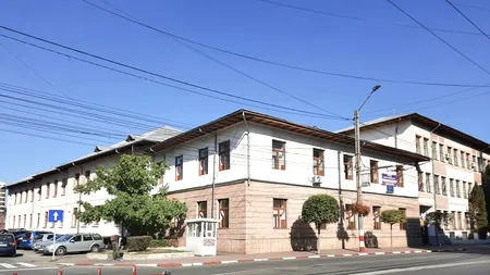 Scandal la Școala „Constantin Săvoiu” din Târgu Jiu. Directoarea Corina Panduru, acuzată că-și teroriza colegii, a fost demisă