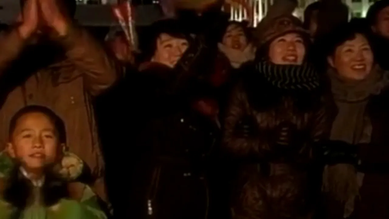 Focuri de artificii extravagante în Coreea de Nord