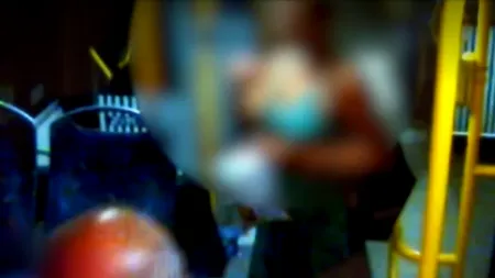 Un bărbat din Pitești a fost reținut pentru agresiune sexuală după ce a atacat o femeie în autobuz