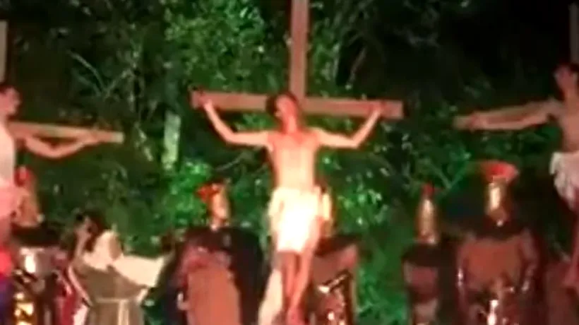Cum a reacționat un spectator din Brazilia, după ce un „soldat roman l-a „răstignit pe Iisus, în timpul unei reprezentații. „Am început să tremur, am plâns