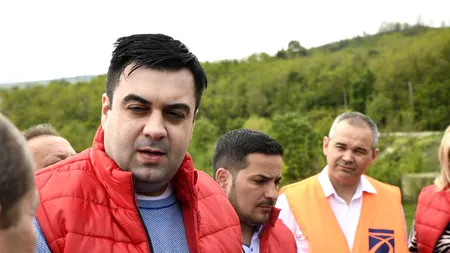 Cuc, despre Autostrada Moldovei: S-au turnat primii kilometri de asfalt pe centura Bacăului - FOTO / VIDEO