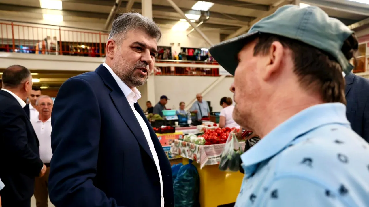 Premierul Marcel Ciolacu a dat mâna cu oamenii în piața din Deva: Oameni frumoși, cu energie pozitivă, care ne dau tăria de a face schimbări