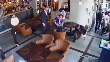 Doi pușcași marini, filmați în timp ce răpeau un om de afaceri în schimbul unei răscumpărări uriașe