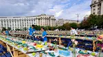 Bucureștiul stabilește un record mondial: 20.000 de oameni au mâncat împreună la o masă lungă de 5,4 km