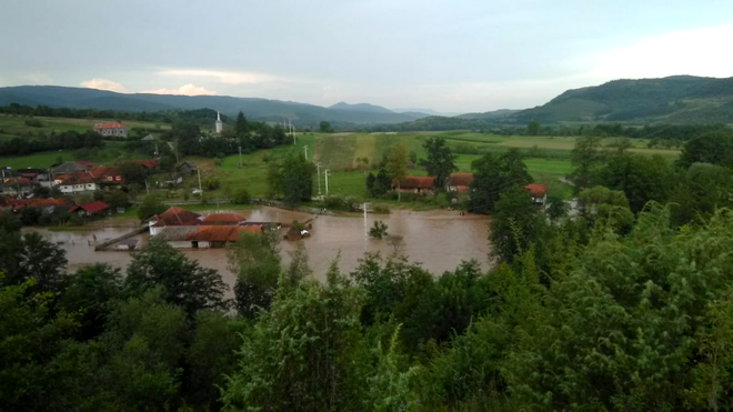 Viitură în Basarabasa, comuna Vața de Jos, județ Hunedoara