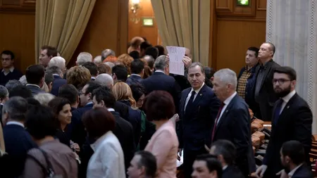 Cum motivează USR refuzul de a participa la votul pentru moțiunea de cenzură 