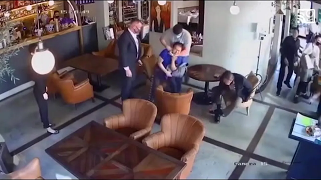 Doi pușcași marini, filmați în timp ce răpeau un om de afaceri în schimbul unei răscumpărări uriașe