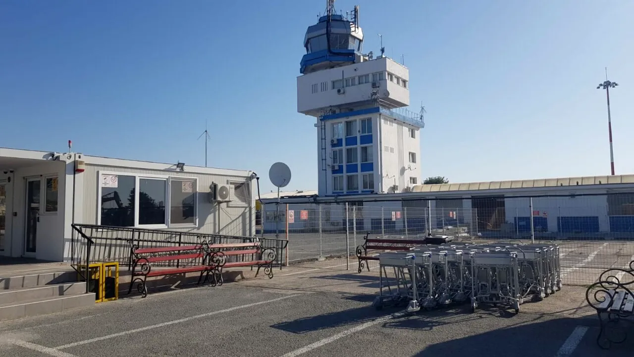 Șefii Aeroportului Kogălniceanu din Constanța au depus o plângere PENALĂ la DNA după suspiciuni de fals la o licitație de pste 200 de milioane de lei