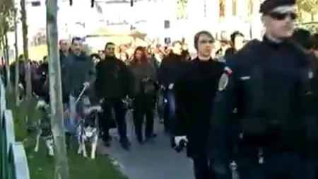 Aproximativ 8.000 de oameni în marș pentru victimele din Colectiv. VIDEO no comment și imagini din dronă