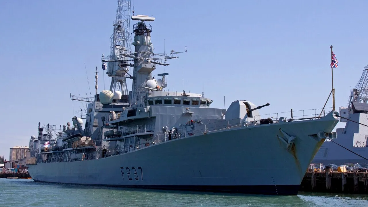 România, șansă să devină un „ghimpe” în coastele Rusiei și Turciei, la Marea Neagră. Oportunitatea? Soarta a două fregate britanice este incertă