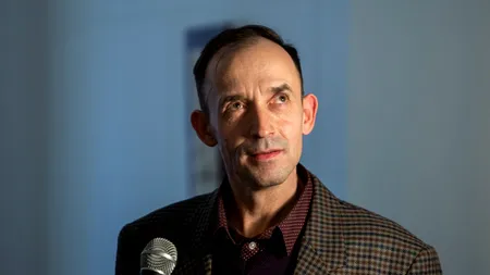 REPORTAJ| Claudiu, artistul care a rămas nevăzător și în urma unei viziuni a creat o capodoperă: „Mi s-a spus în vis că trebuie să mă apuc de acea lucrare”