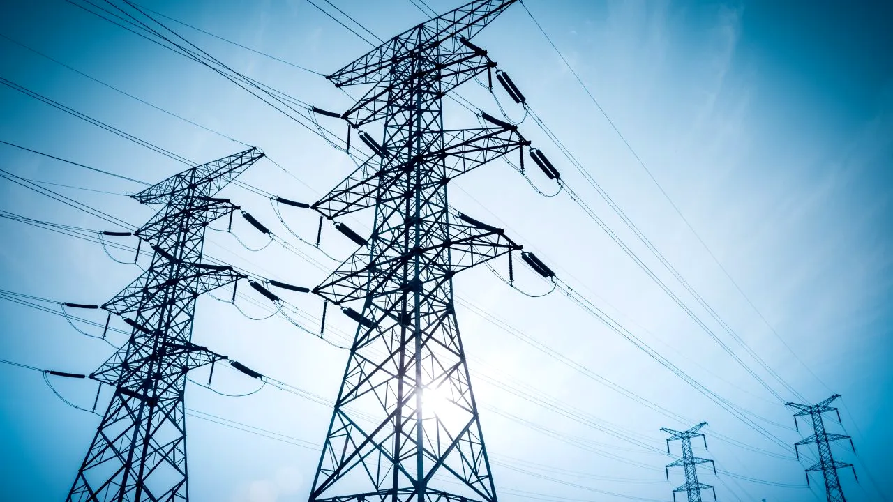 România nu va ajunge la blackout. Guvernul dă asigurări că nu se va întrerupe furnizarea energiei electrice și a gazelor pentru serviciile esențiale și consumatorii casnici
