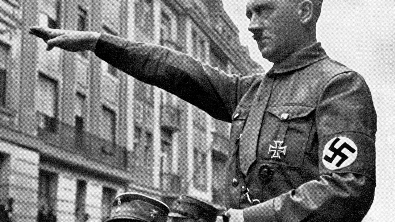 Un restaurant a găzduit o întâlnire a susținătorilor lui Hitler, votanți ai lui Trump. Ce a decis apoi patronul localului