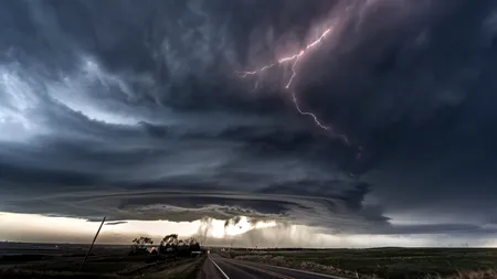 Ravagii în SUA după ce furtunile au lăsat 850.000 de case fără curent electric