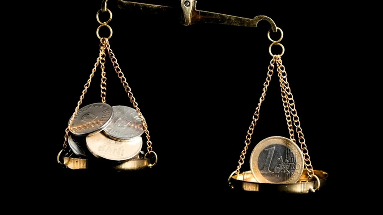 Evoluția leului la începutul lui 2014, cea mai slabă din ultimii patru ani. Cum s-au descurcat monedele din regiune