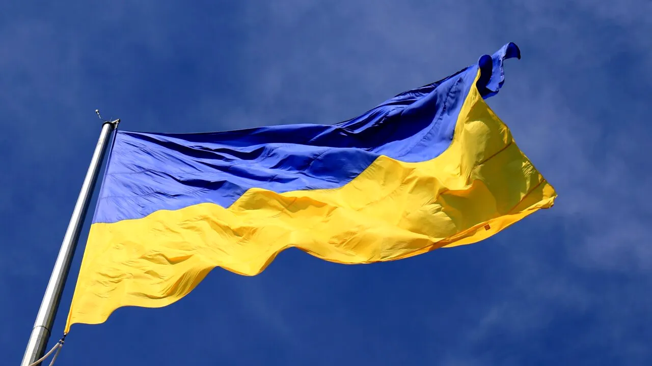 SCANDAL la o universitate din Moscova după expunerea unor steaguri ucrainene