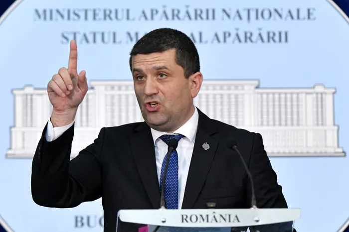 Radu Miruță, ministru USR al Apărării