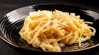 Cum se prepară cele mai cremoase paste Quatro Formaggi, în 30 de minute. Lista cu ingredientele necesare