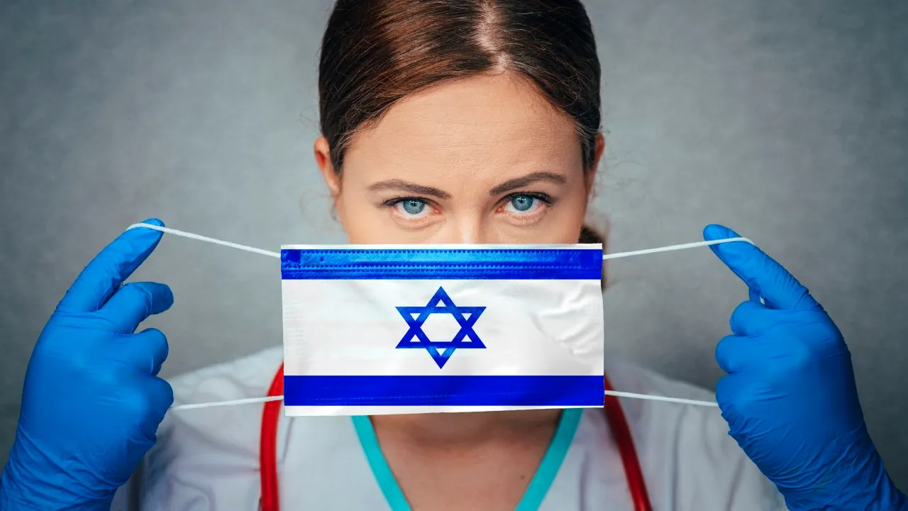 Masca redevine obligatorie în spațiile închise din Israel. Măsura fusese eliminată acum două săptămâni