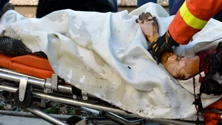 O femeie este în stare gravă după ce și-a dat foc în fața sediului președinției bulgare