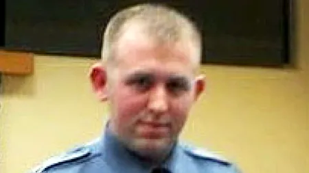 O grupare criminală oferă RECOMPENSĂ pentru informații despre un polițist din SUA care a împușcat un tânăr de culoare